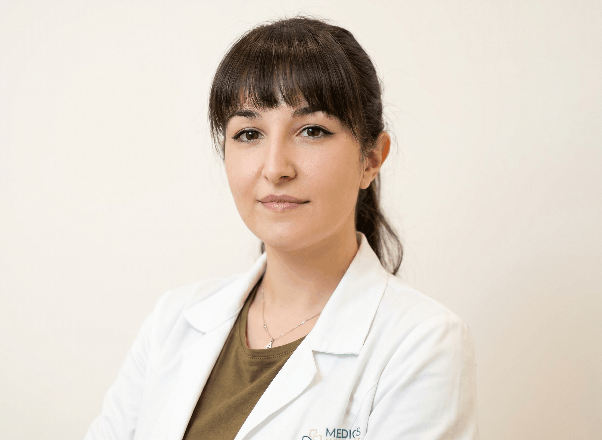 Dott.ssa Anna Maria Lazza durante una consulenza osteopatica